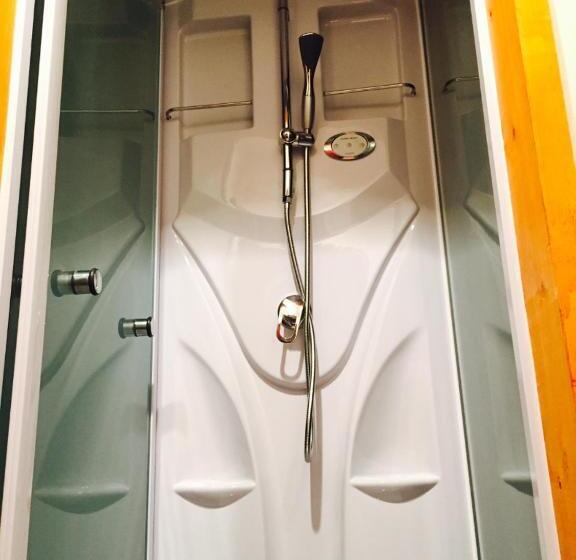 Yatak Paylaşımlı Oda, Niseko Hirafu Tsukushi