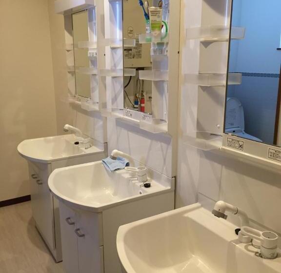 Yatak Paylaşımlı Oda, Niseko Hirafu Tsukushi