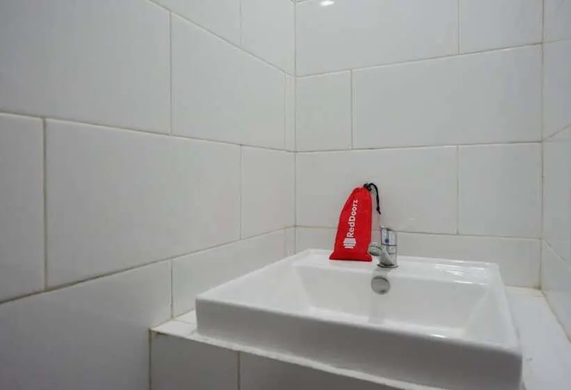 スタンダードルーム, Reddoorz Syariah @ Jalan Sultan Agung Tegal