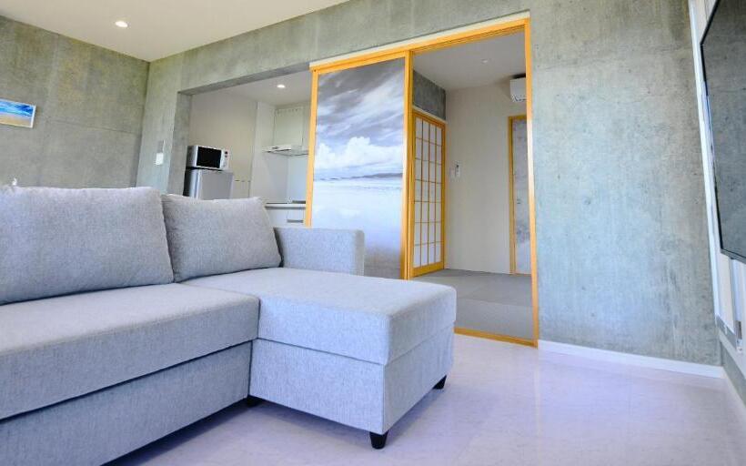 סוויטת דלוקס נוף לים, Sou東恩納