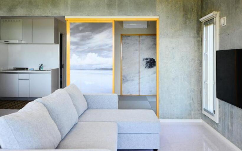 סוויטת דלוקס נוף לים, Sou東恩納