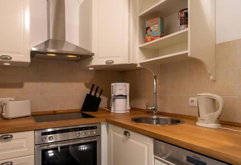 Люкс с Балконом, Rosenhof Lodge