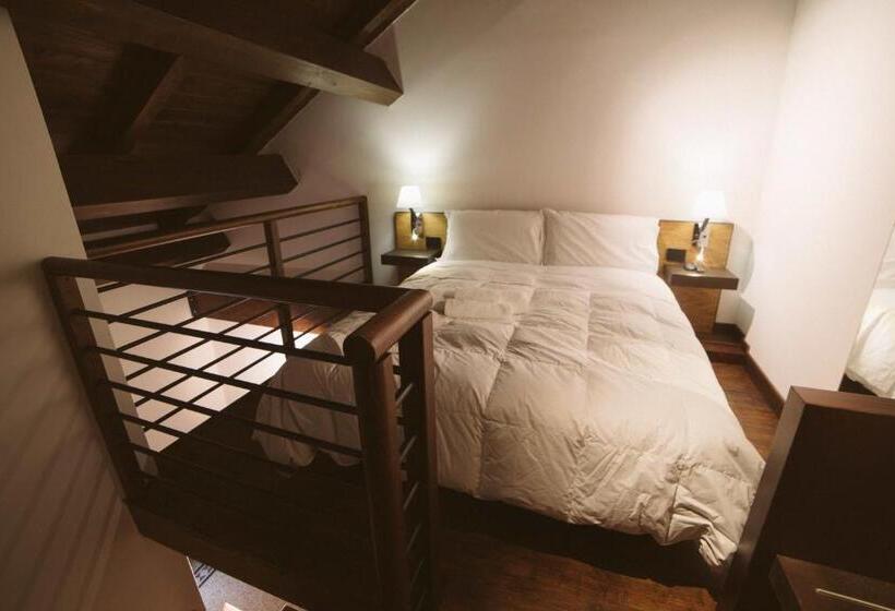 חדר קומפורט לשלושה, Elda