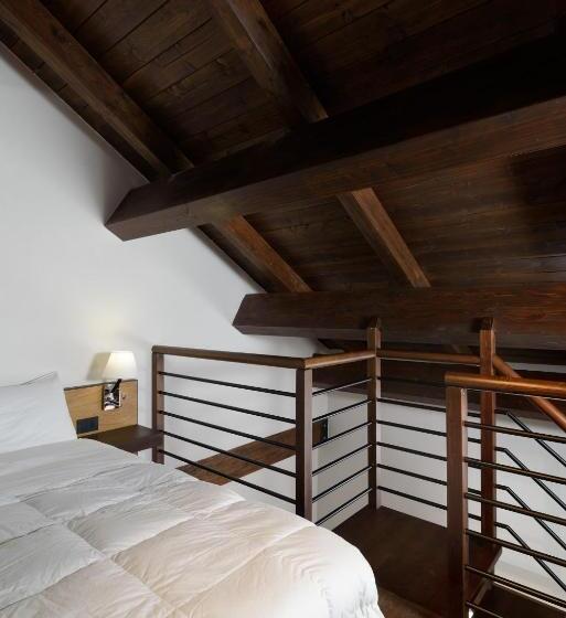 חדר קומפורט לשלושה, Elda