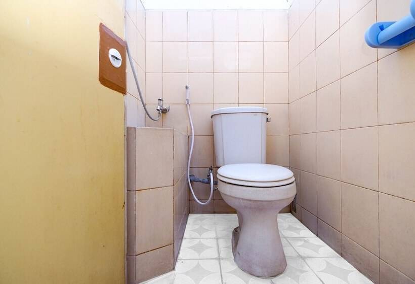 スタンダードルーム, Spot On 2240 Simpang Tujuh Residence