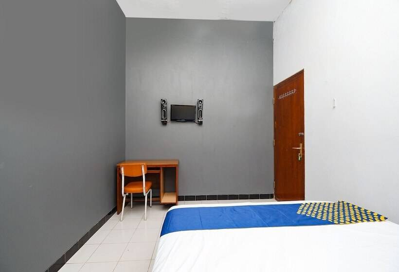 スタンダードルーム, Spot On 2240 Simpang Tujuh Residence