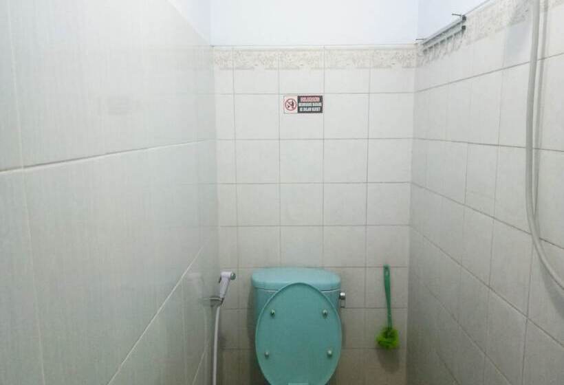 Номер Deluxe, Spot On 2240 Simpang Tujuh Residence