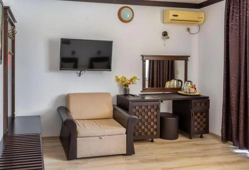 اتاق لوکس با بالکن, Sunny Paradise Ll Daniela Wellness And Spa