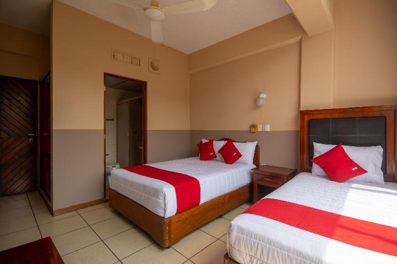 Номер Стандарт Трехместный, OYO Hotel Totonacapan, Papantla