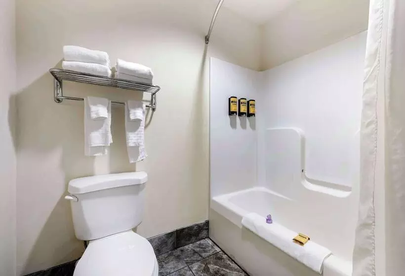 سوییت, Best Western Plus Eau Claire Conference Center