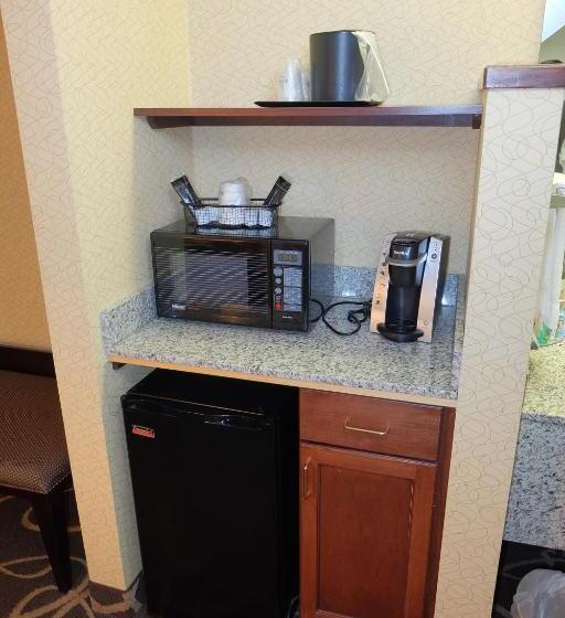 스위트 킹사이즈 침대, Best Western Plus Eau Claire Conference Center