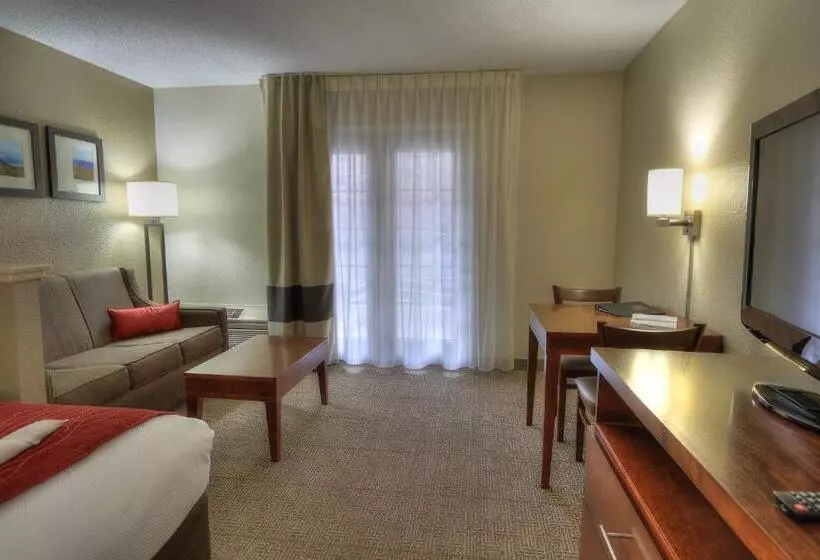 スイート, Comfort Inn & Suites At Dollywood Lane