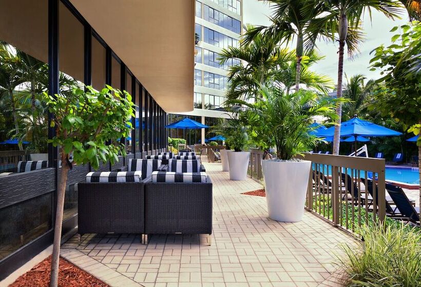 Номер Стандарт 2 Двуспальные Кровати, Holiday Inn Miami West Airport Area, An Ihg