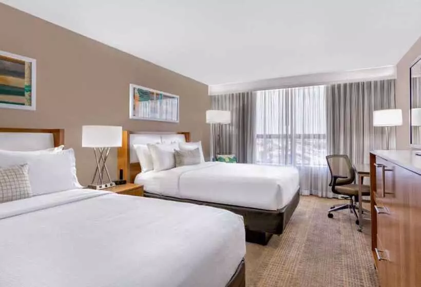 ２ダブルベッドのスタンダードルーム, Holiday Inn Miami West Airport Area, An Ihg