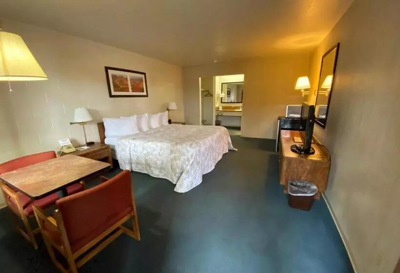 اتاق لوکس با تخت بزرگ, Orland Inn