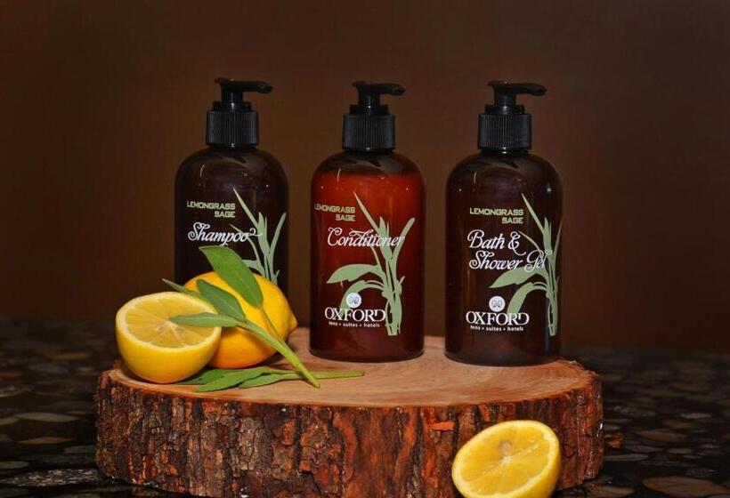 جناح سرير ملكى, Oxford Suites Yakima