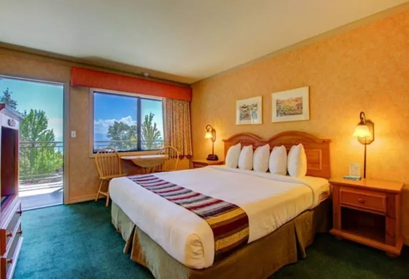 اتاق لوکس, Pepper Tree Inn Tahoe City