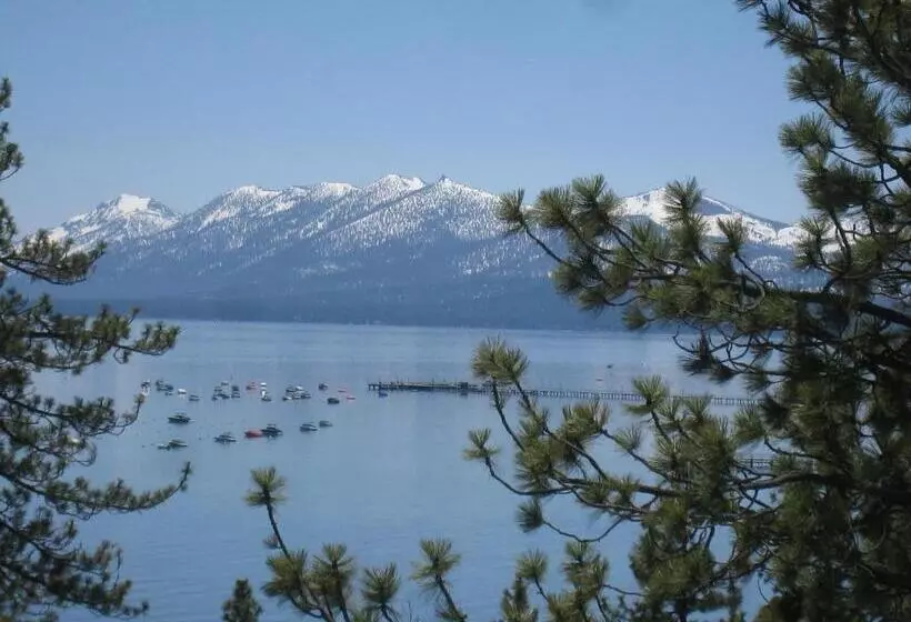 اتاق سوپریور, Pepper Tree Inn Tahoe City