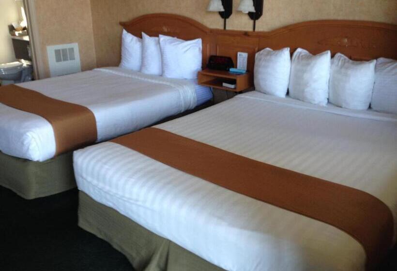 اتاق لوکس چهار تخته, Pepper Tree Inn Tahoe City
