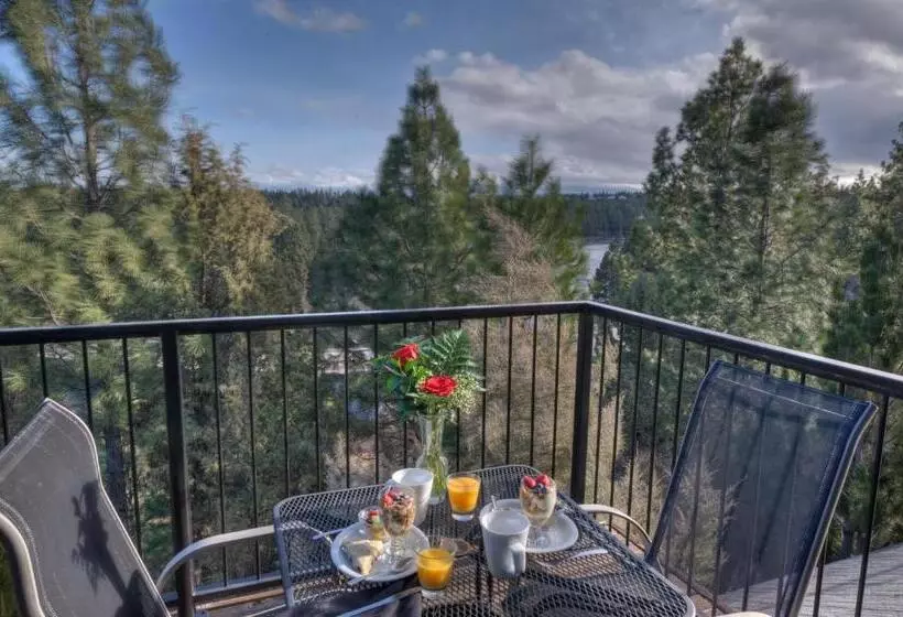 سوئیت دولوکس با چشم‌انداز, Pine Ridge Inn