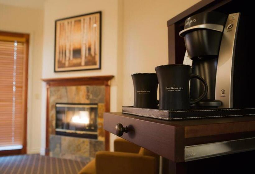 スーペリアースイート, Pine Ridge Inn
