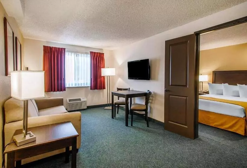スイート（家族用）, Quality Inn & Suites