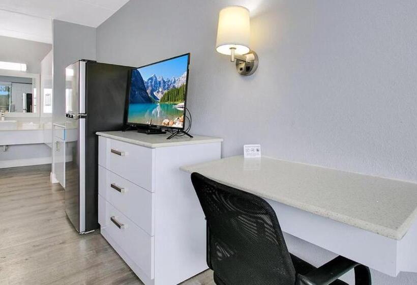 Номер бизнес-класса, Home 1 Suites Extended Stay   Kissimmee