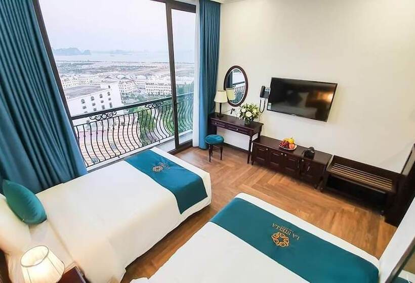 اتاق لوکس, La Stella