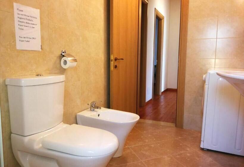 스탠다드 트리플 룸 가든 전망, Castlehouse