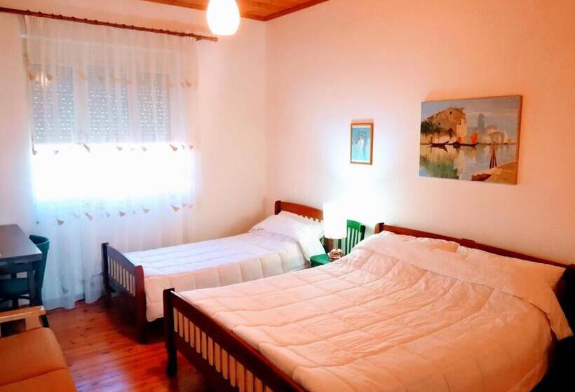 침실 2개 주택, Castlehouse