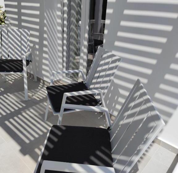 سوییت جونیور با بالکن, Sofos Suites Mykonos