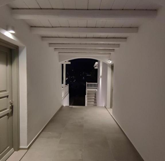 سوییت جونیور با بالکن, Sofos Suites Mykonos
