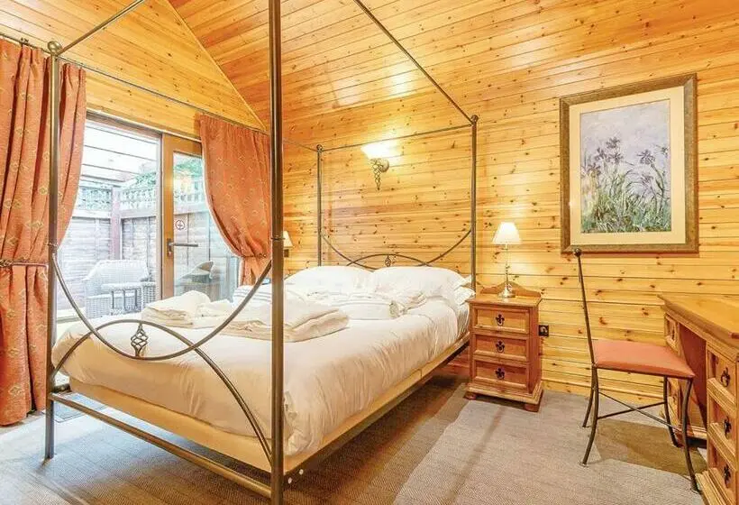 クラシックルーム, Tilford Woods Lodge Retreat