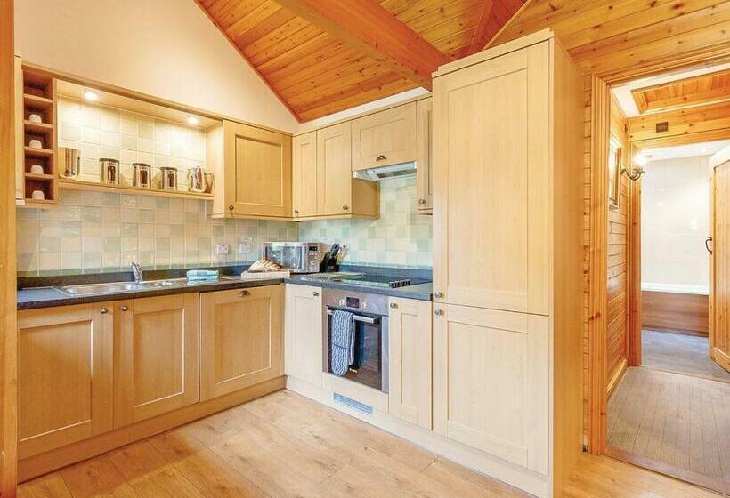 Классический Номер, Tilford Woods Lodge Retreat