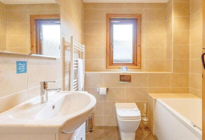 Номер Стандарт, Tilford Woods Lodge Retreat