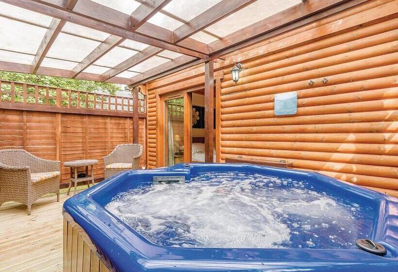 Номер Премиум, Tilford Woods Lodge Retreat