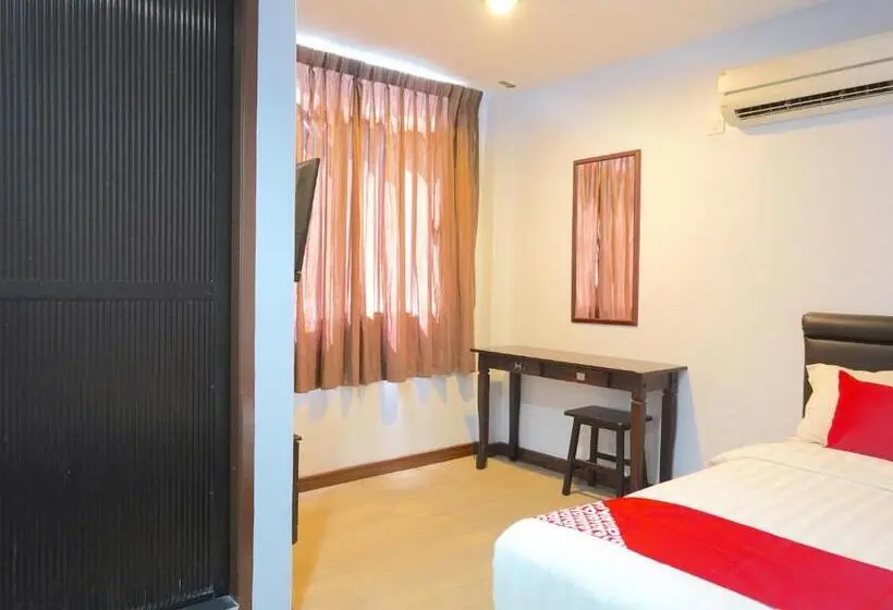 اتاق لوکس, Utama Inn By Oyo Rooms