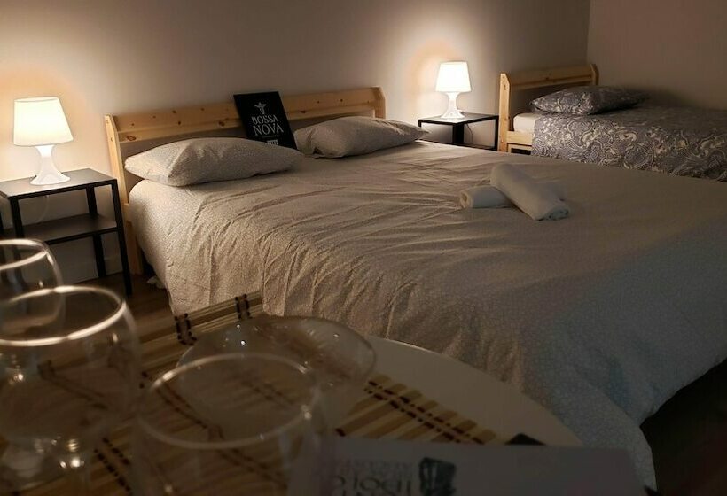 اتاق خانوادگی, Bossa Nova Guesthouse