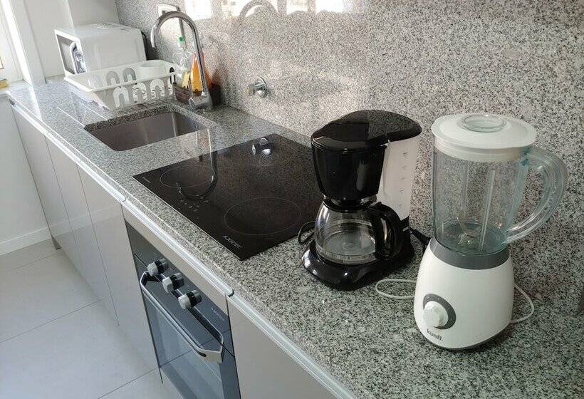 اتاق خانوادگی, Bossa Nova Guesthouse