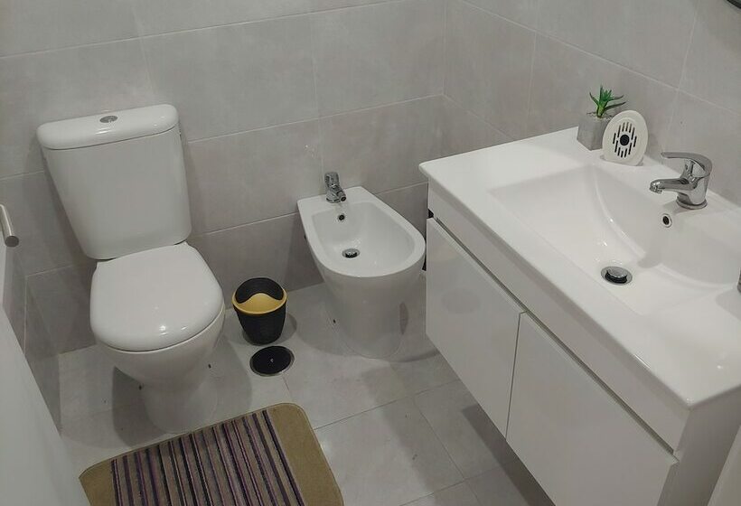 اتاق خانوادگی, Bossa Nova Guesthouse