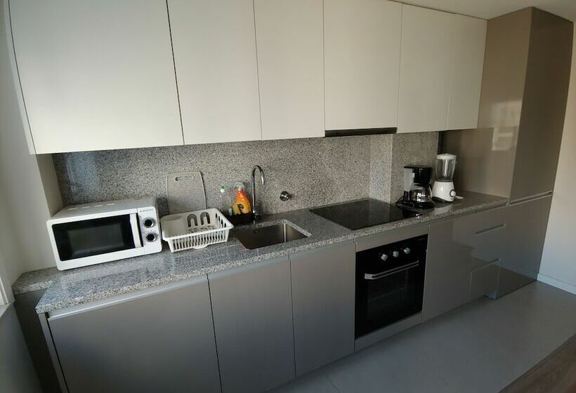 اتاق خانوادگی, Bossa Nova Guesthouse