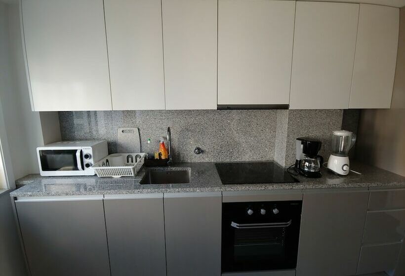 اتاق خانوادگی, Bossa Nova Guesthouse