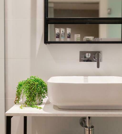 디럭스 룸 킹사이즈 침대, Mercure Canberra Belconnen