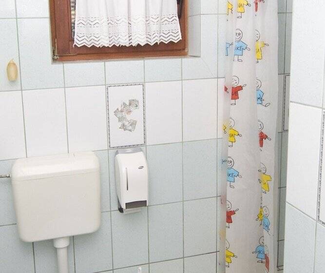 اتاق استاندارد چهار تخته, Tourist Farm Pri Martinovih