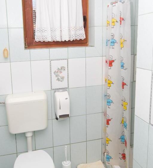 اتاق استاندارد چهار تخته, Tourist Farm Pri Martinovih