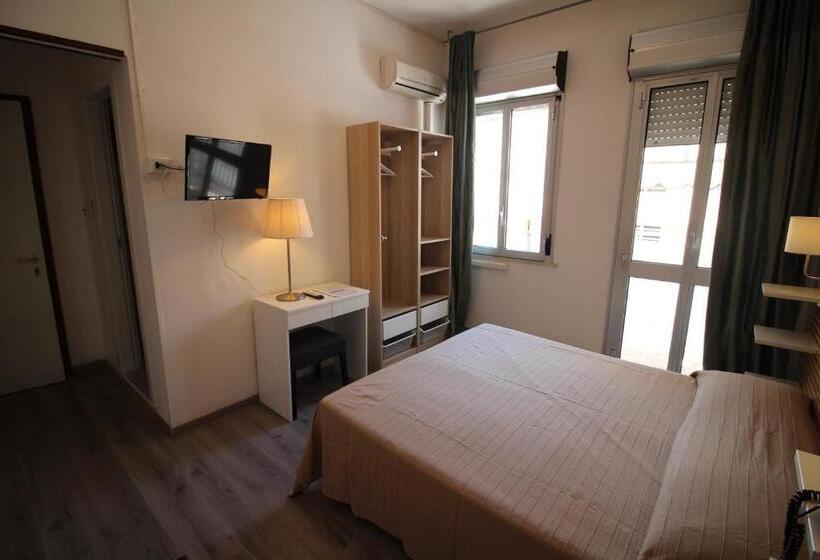 3-Bett-Standardzimmer, Firenze