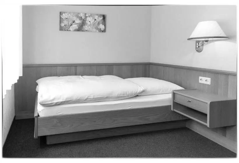 Standard Yhden Hengen Huone, Gasthof Siller