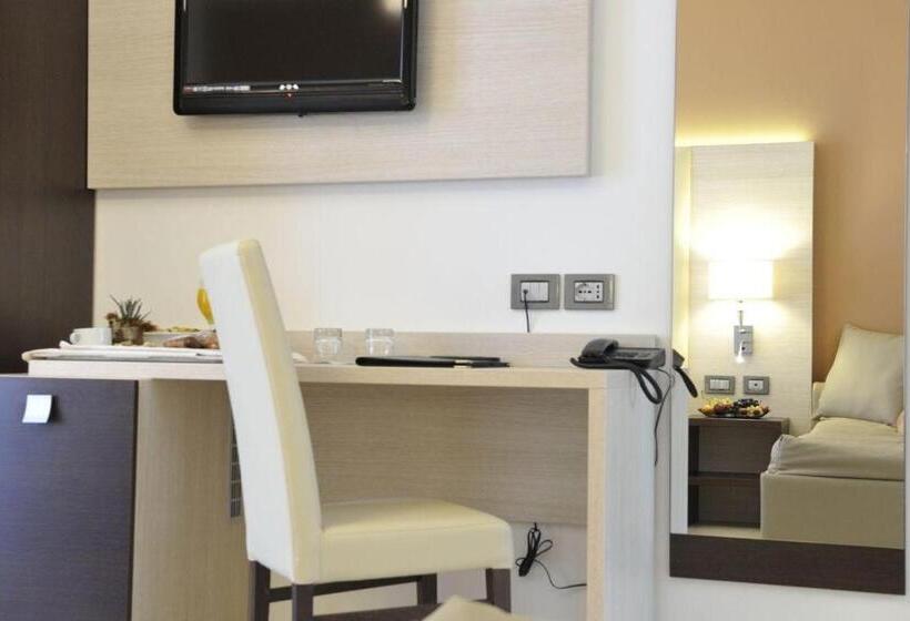 سوییت جونیور با چشم‌انداز دریا, Lido Bibione Beach