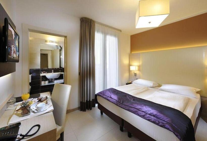 اتاق خانوادگی, Lido Bibione Beach