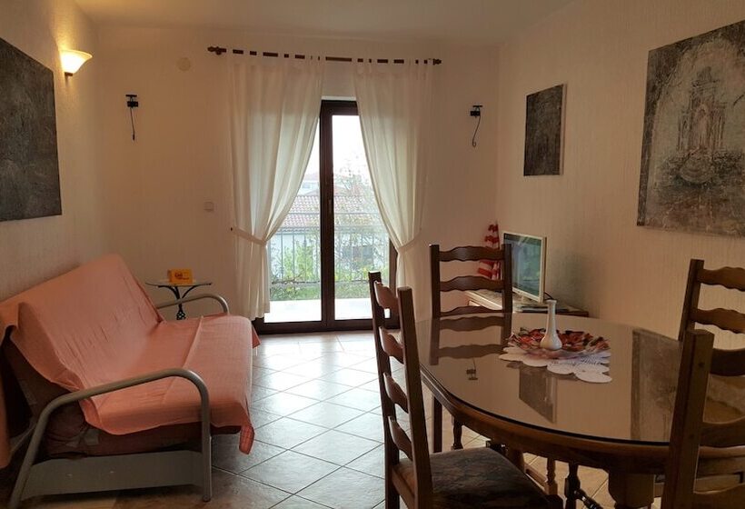 דירה בת חדר שינה 1 צדדית נוף לים, House Coki